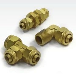 Conector de compresión rápida para tubos flexibles